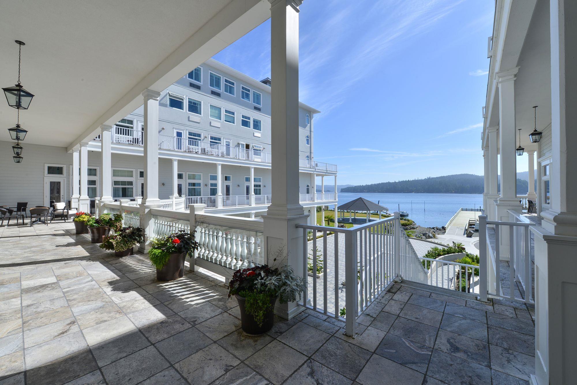 Prestige Oceanfront Resort, Worldhotels Luxury Sooke Exterior photo