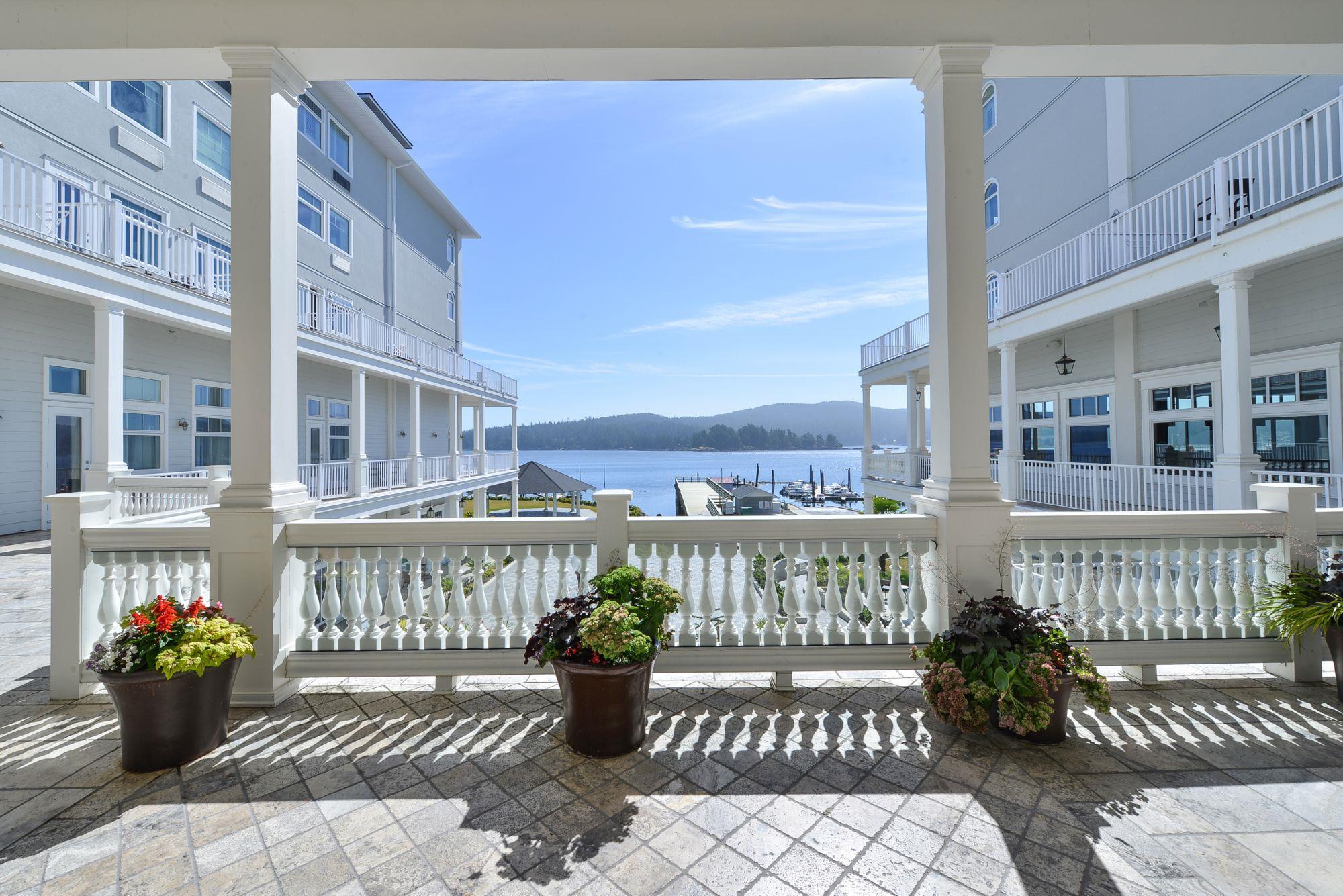Prestige Oceanfront Resort, Worldhotels Luxury Sooke Exterior photo