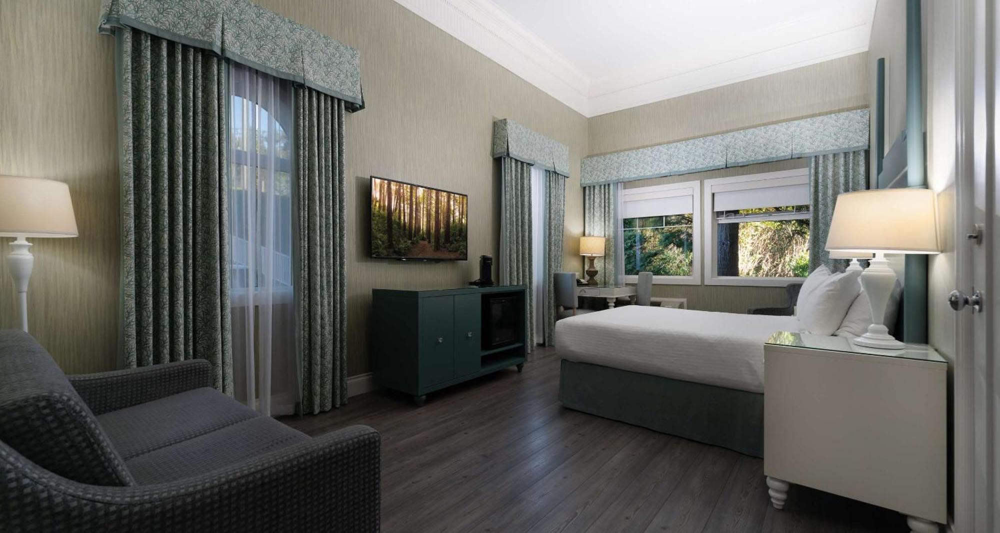 Prestige Oceanfront Resort, Worldhotels Luxury Sooke Exterior photo
