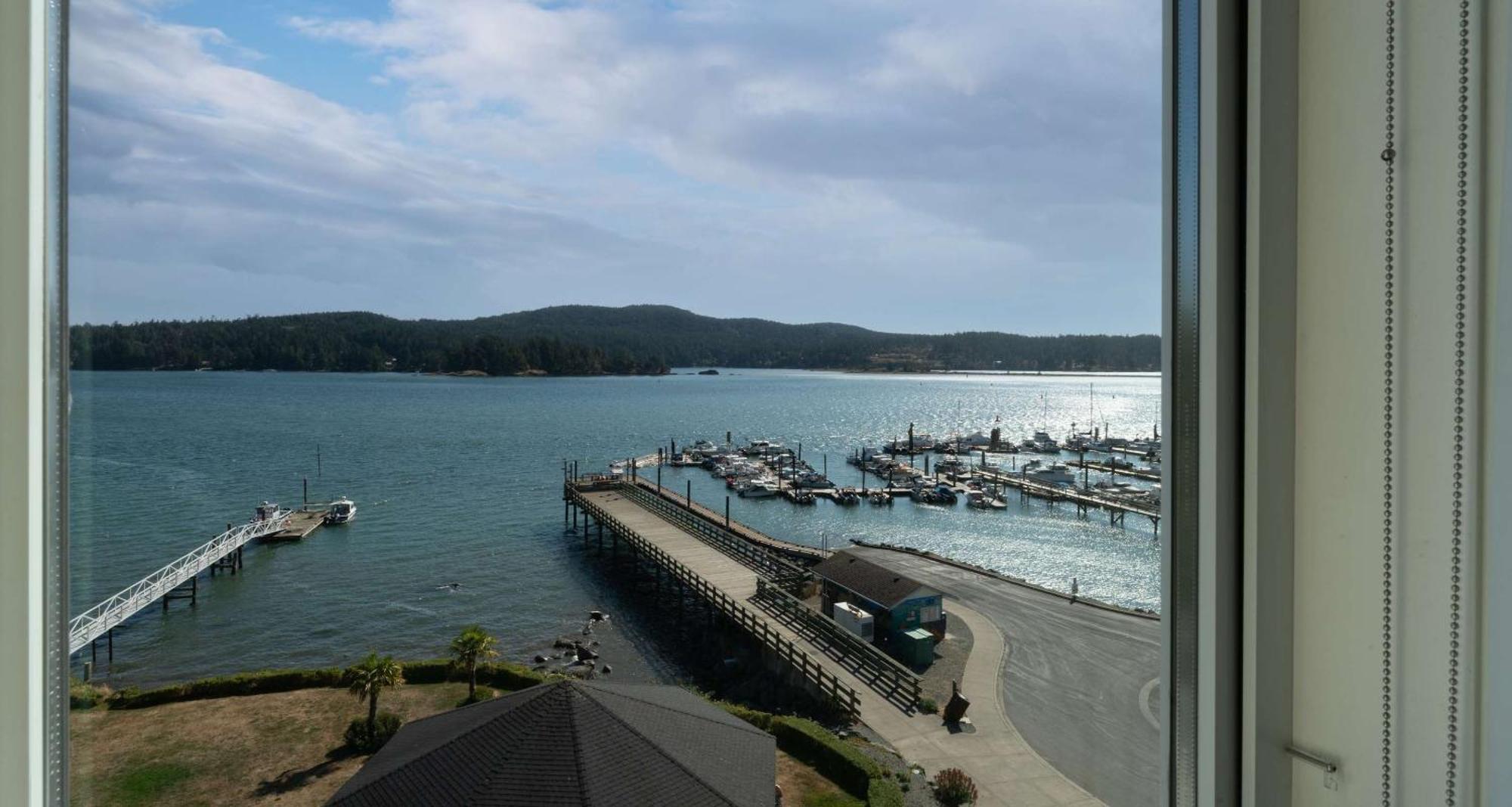 Prestige Oceanfront Resort, Worldhotels Luxury Sooke Exterior photo