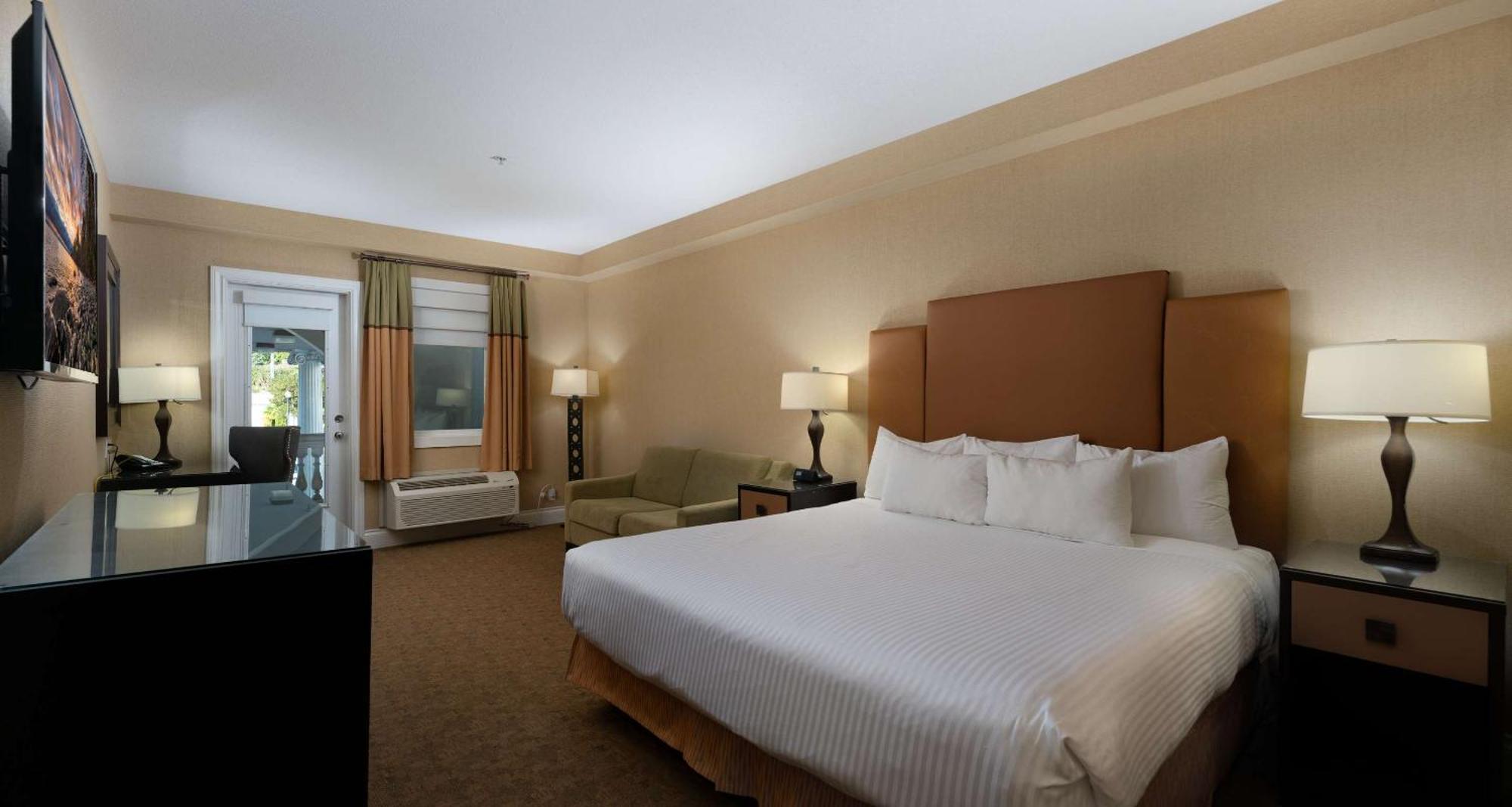 Prestige Oceanfront Resort, Worldhotels Luxury Sooke Exterior photo